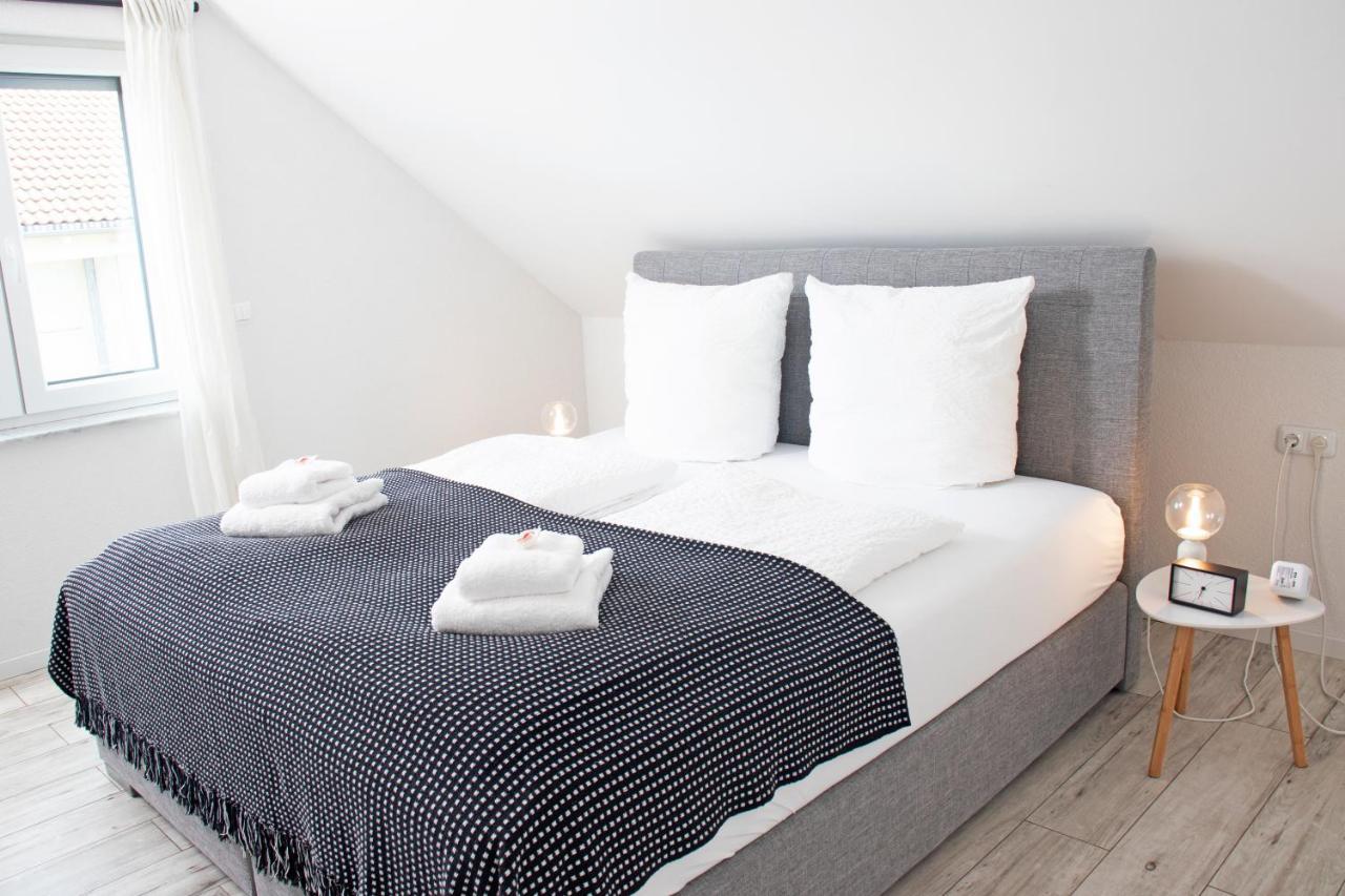 Apartment Blackncozy - Design Mit Boxspringbett Und Balkon Lorrach